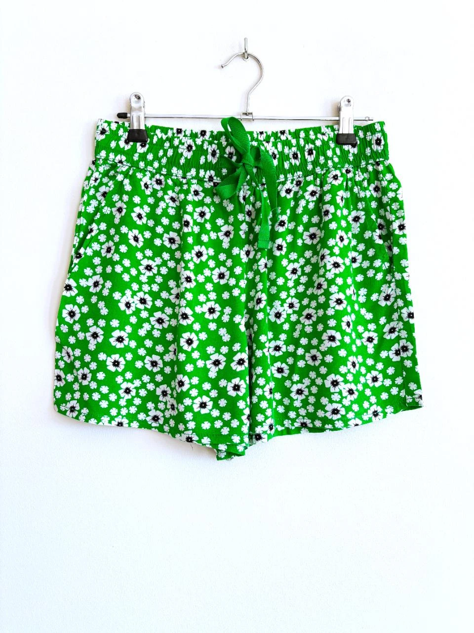🌿 HEMA short de flores verdes – tamanho P – confortável e fofo – photo 4
